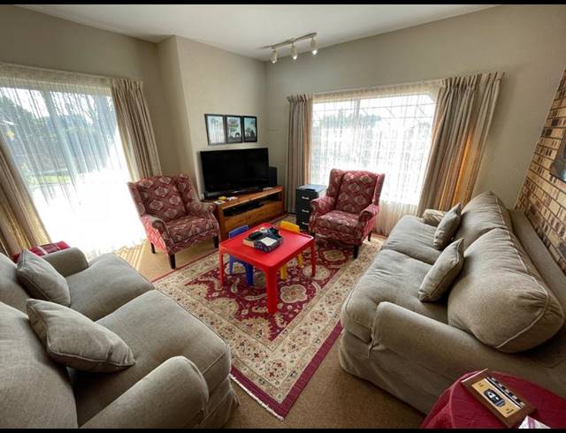6 BEDROOM HOUSE FOR SALE IN RANT EN DAL